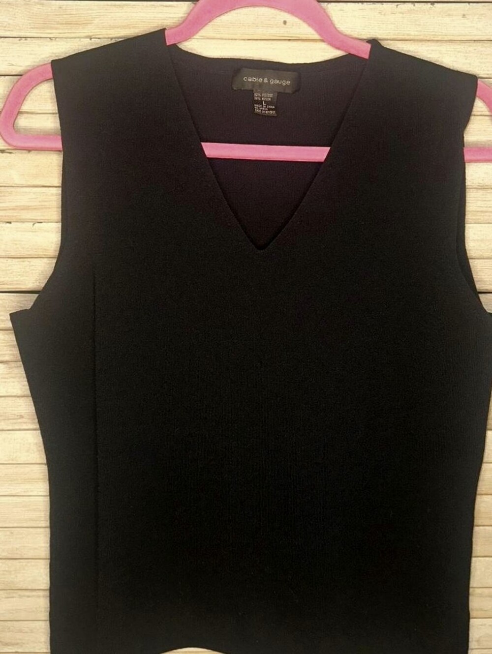 ❗Cable & Gauge V Neck Tank Large❗